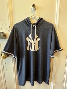 New York Yankees hoodie shirt